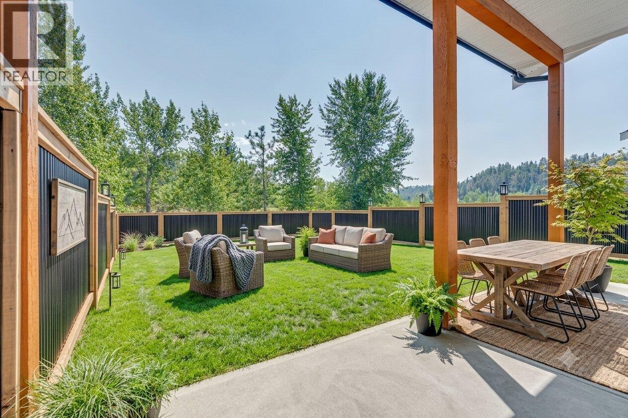 522 Similkameen Ave - 9