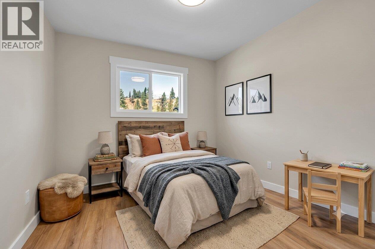 522 Similkameen Ave - 7