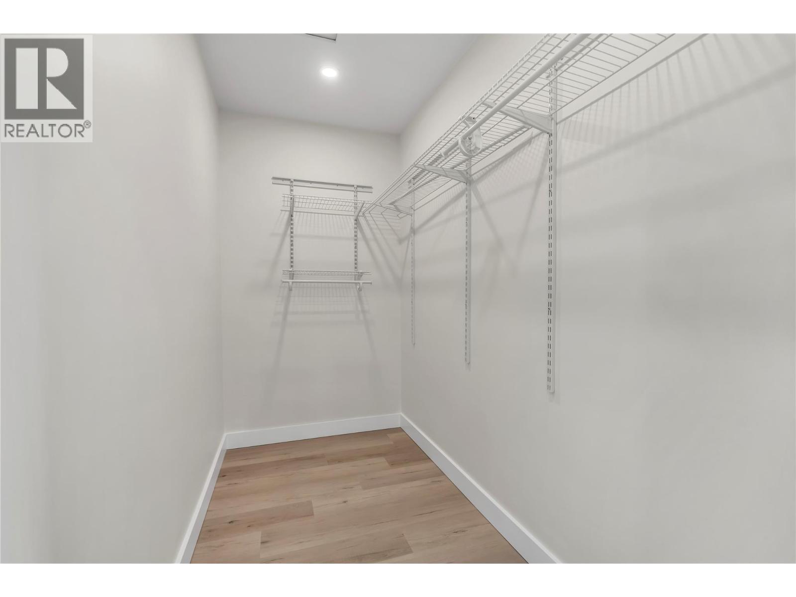 524 Similkameen Ave - Image 11