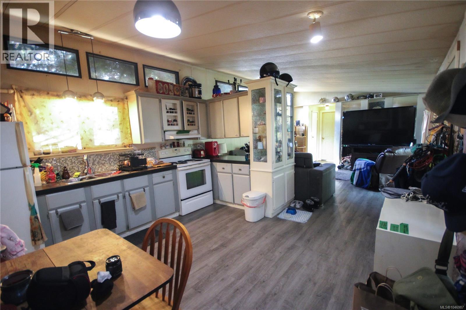 71 971 Douglas Ave, Nanaimo