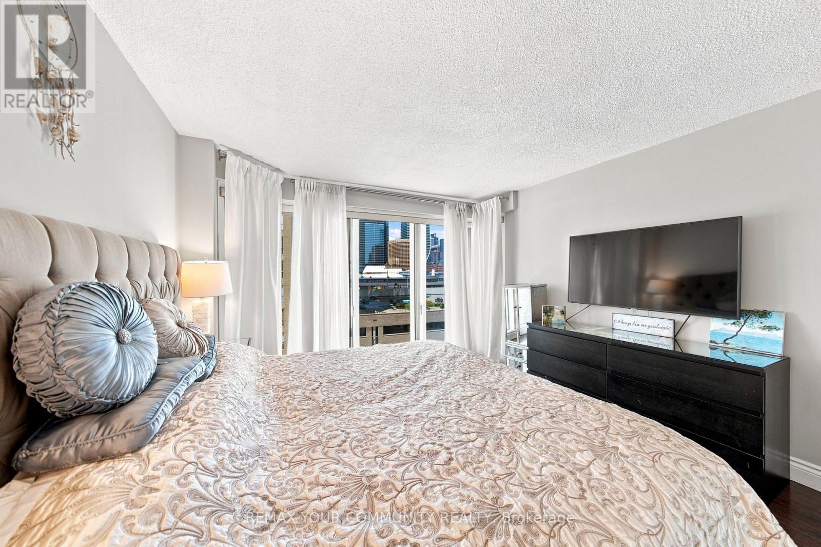 #705 251 QUEENS QUAY - Image 31