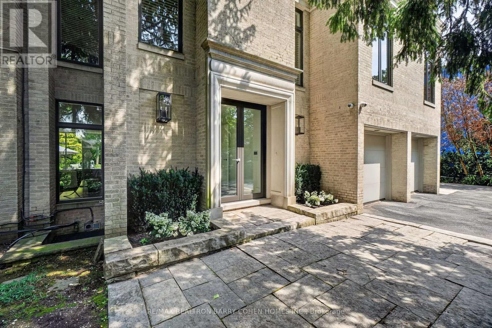 12 TUDOR GATE - 3