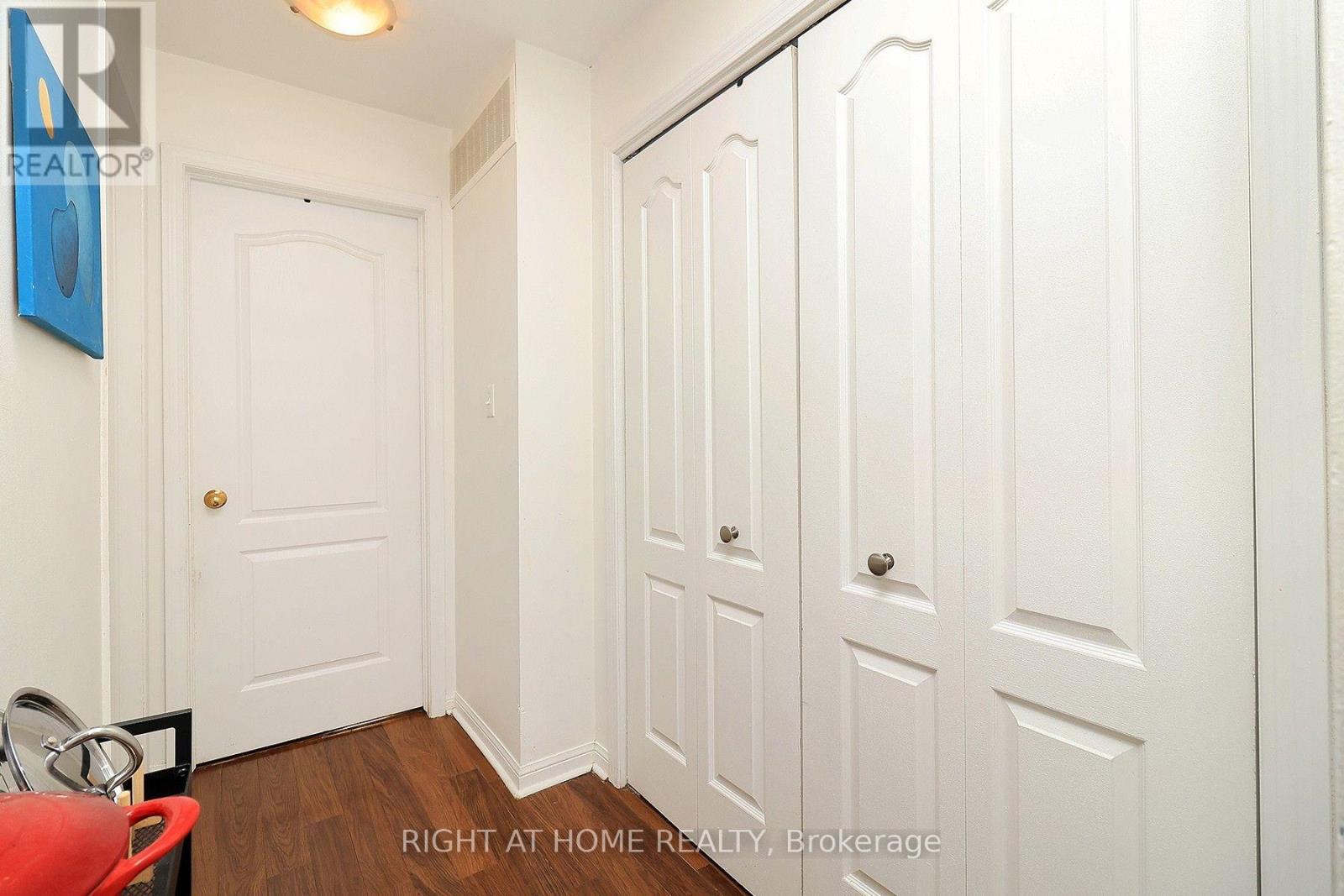 #TH12 78 CARR STREET - 20