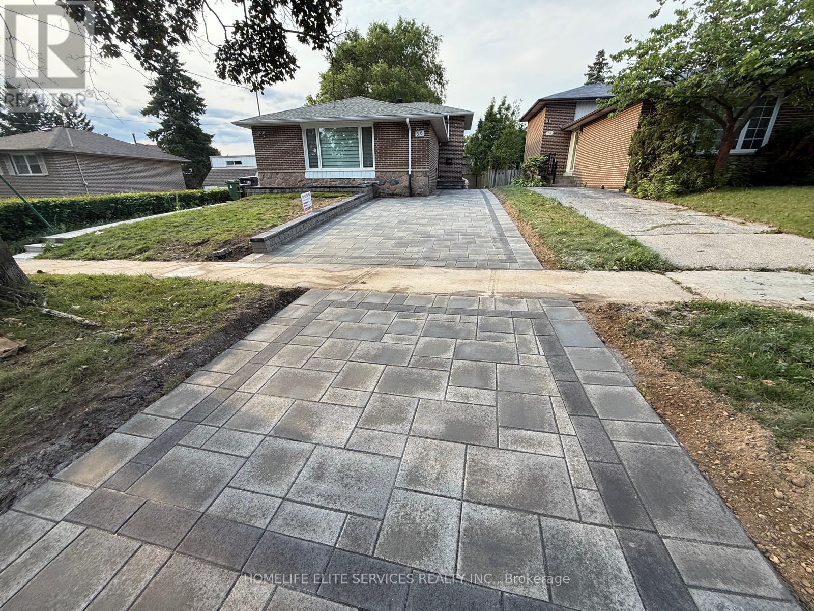 Photo of 36 Manorglen Crescent