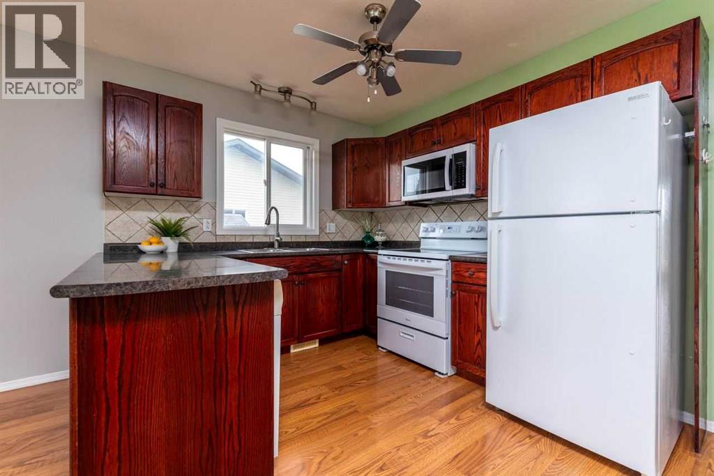 1807 49 Avenue - Image 11