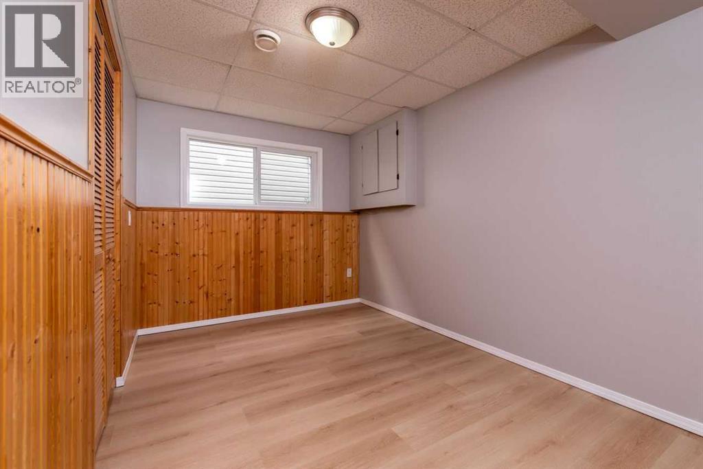 1807 49 Avenue - Image 25