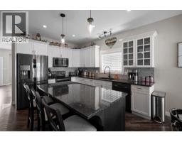 Family room - 2304 62 Street, Camrose, AB T4V5J8 Photo 8