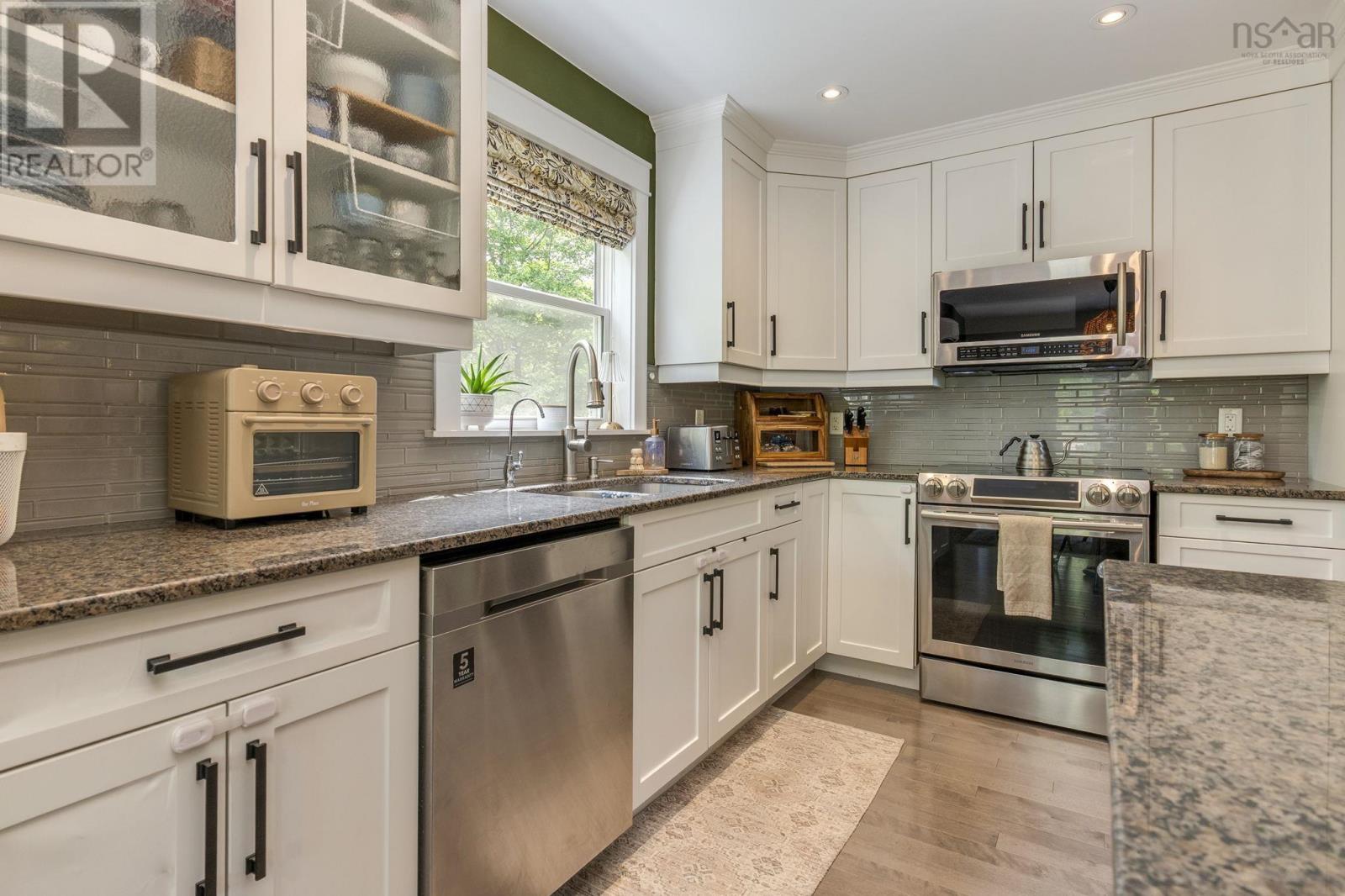 Property 11 of 46 of 38 Coulter Crescent