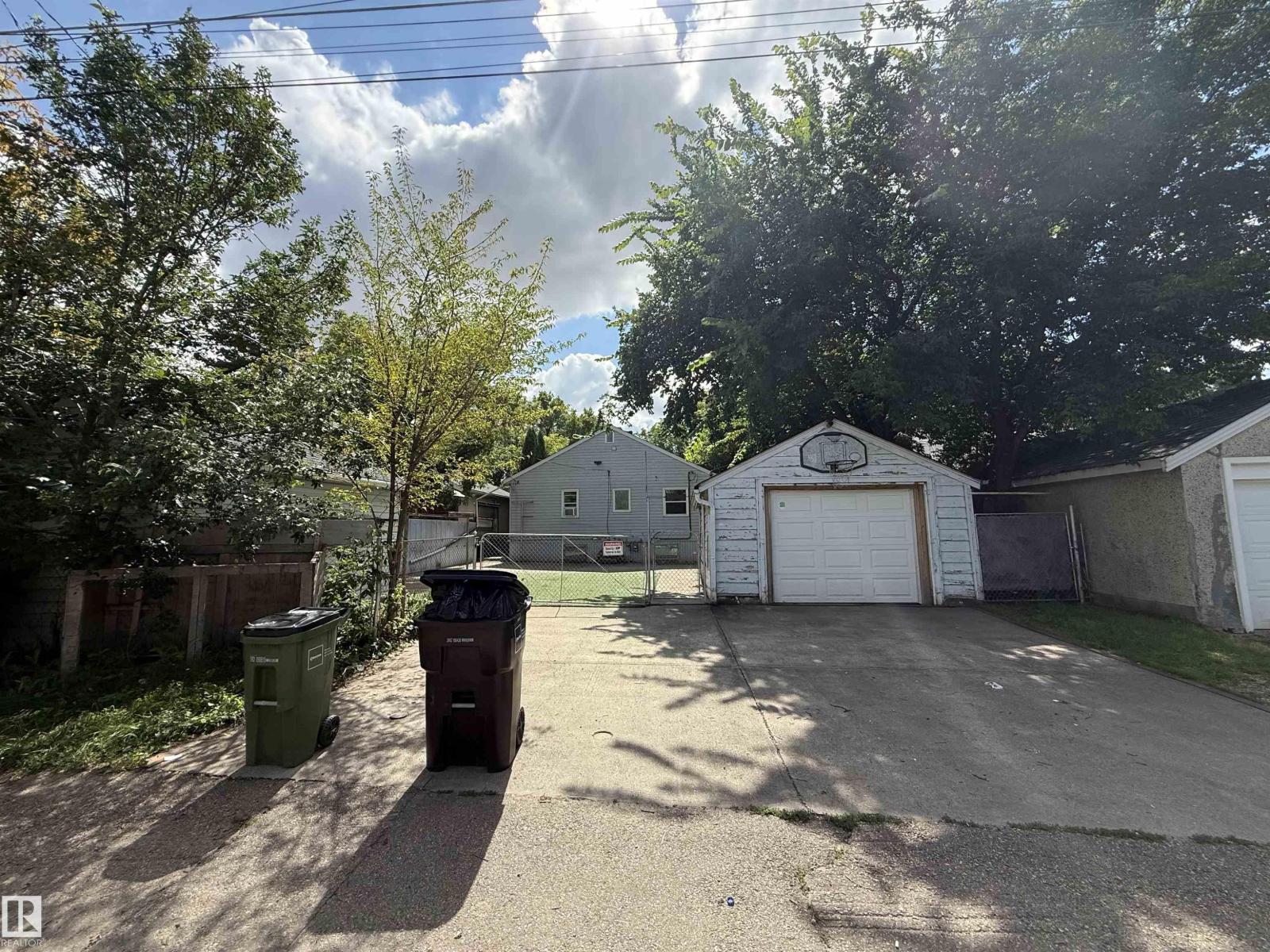 14810 104 Avenue NW - Photo 15