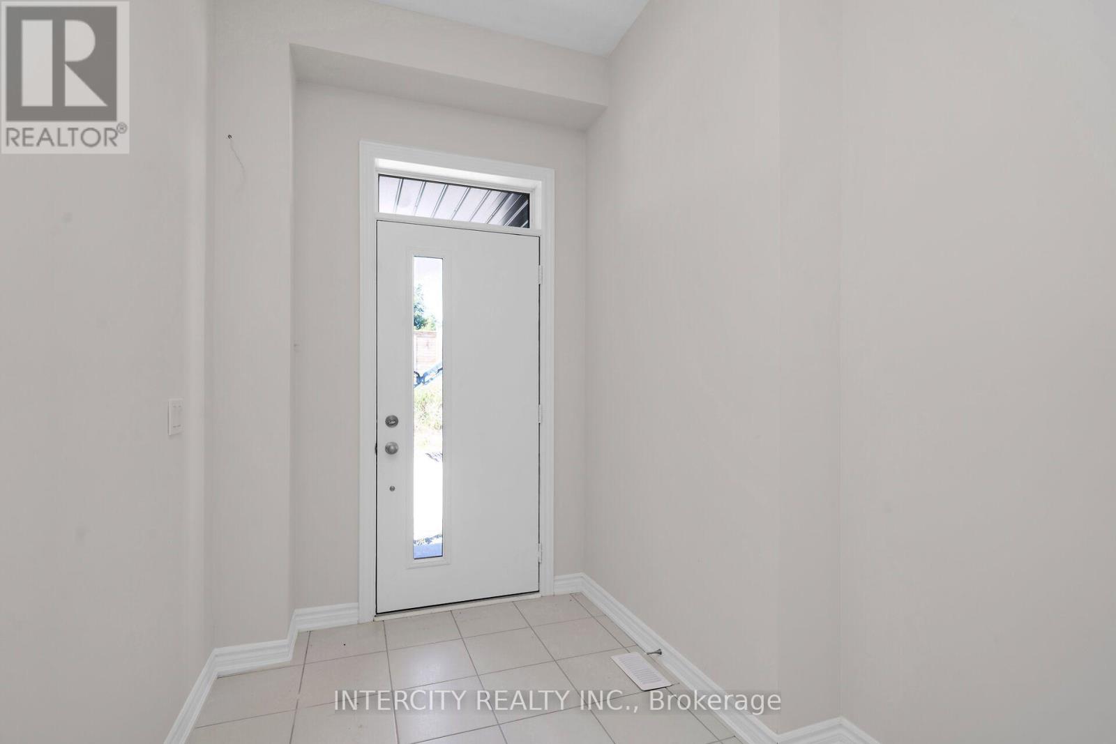 7 DRAINIE STREET - 2