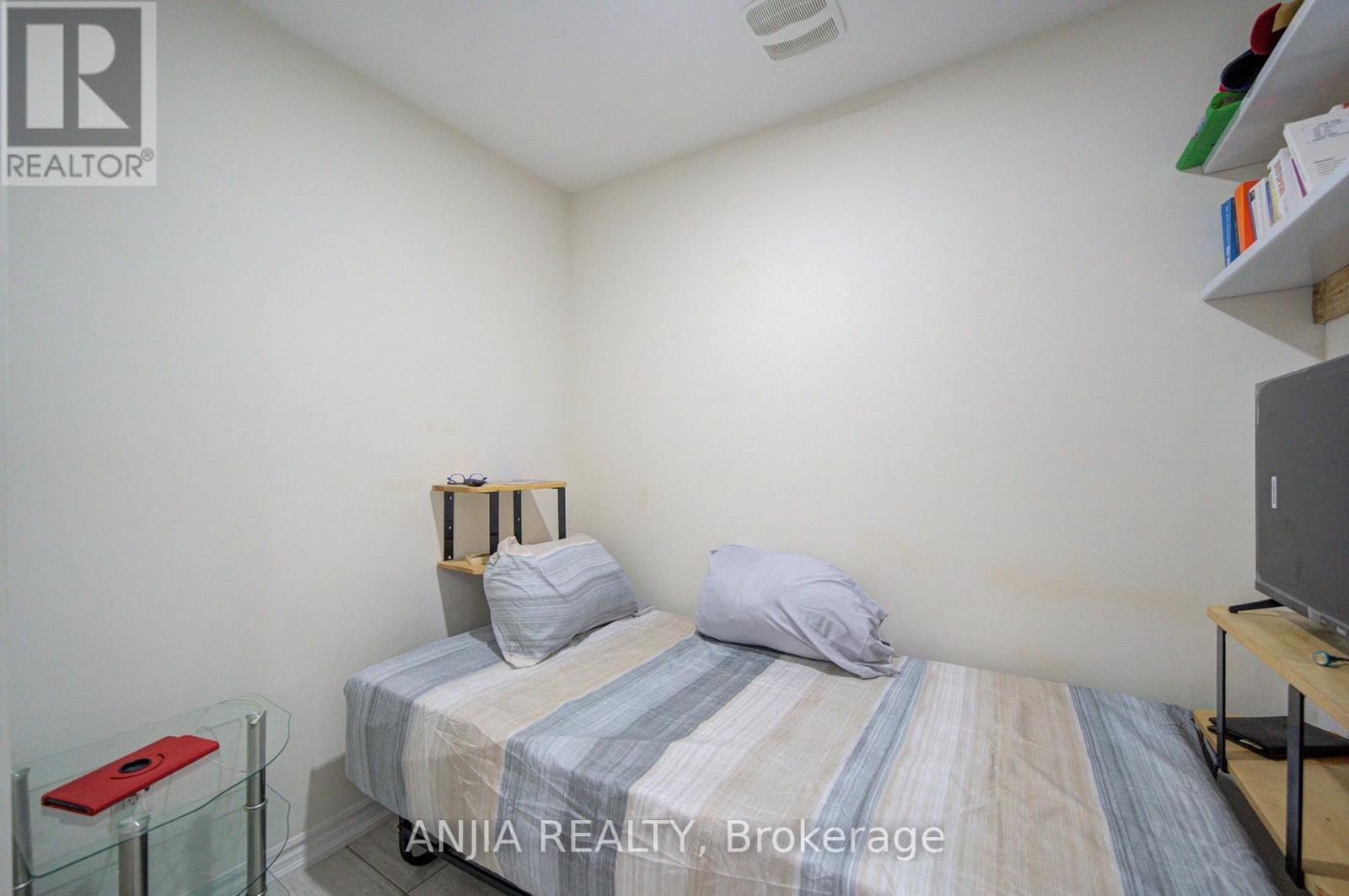 134 FREDERICK WILSON AVENUE - 7