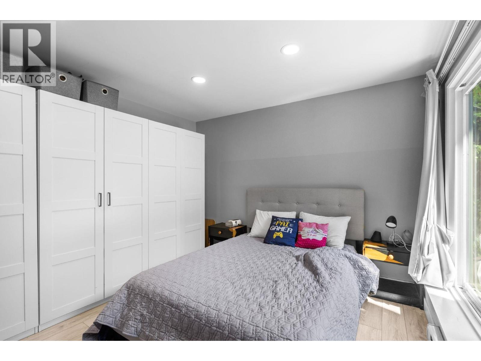 2 302 HIGHLAND WAY, Port Moody