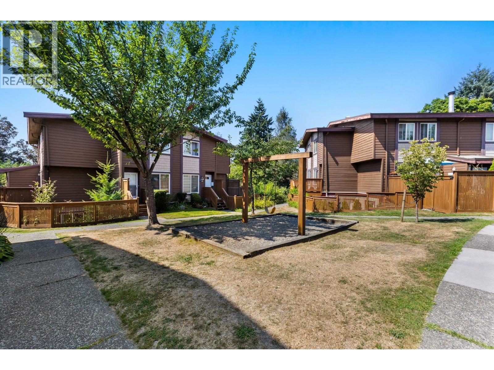2 302 HIGHLAND WAY, Port Moody