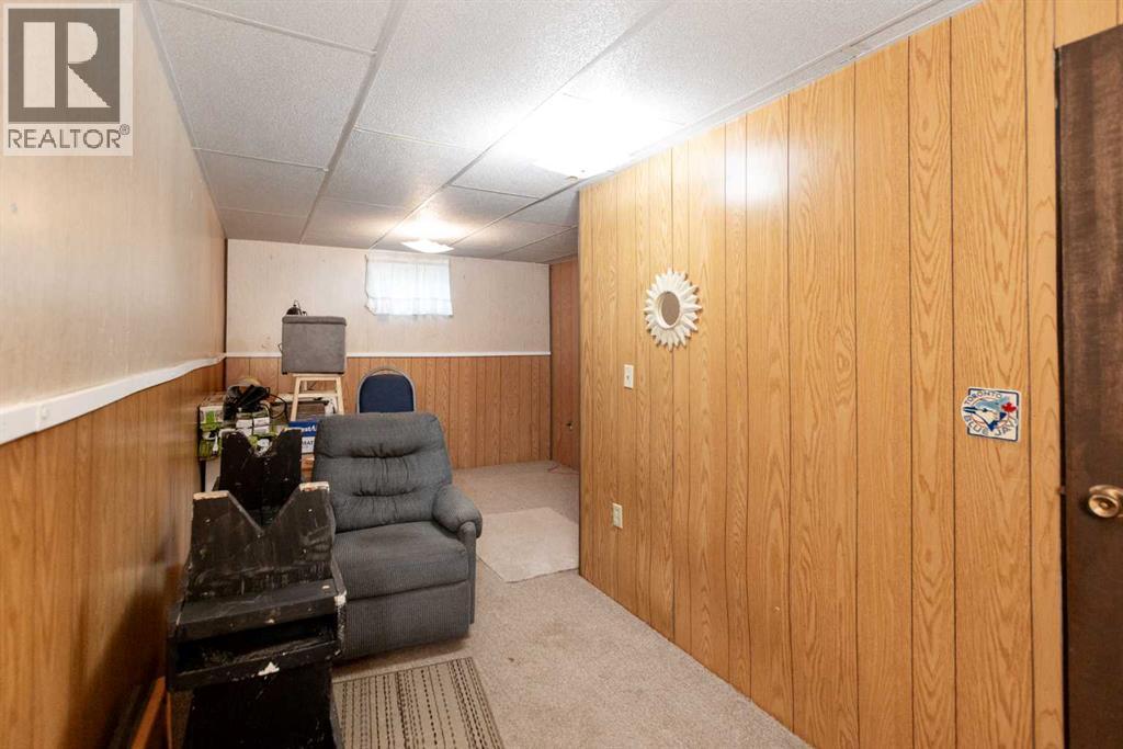 4003 53 Avenue - Photo 35