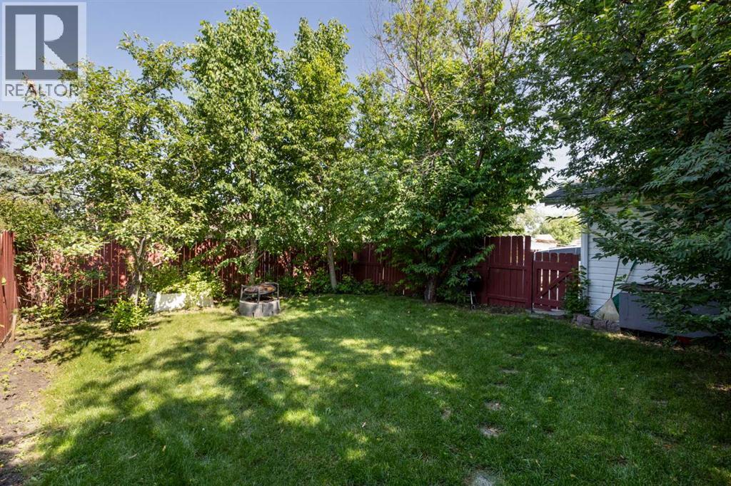 4003 53 Avenue - Photo 43