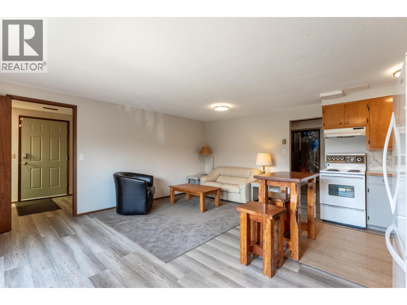 1470 Lawrence Avenue - 4