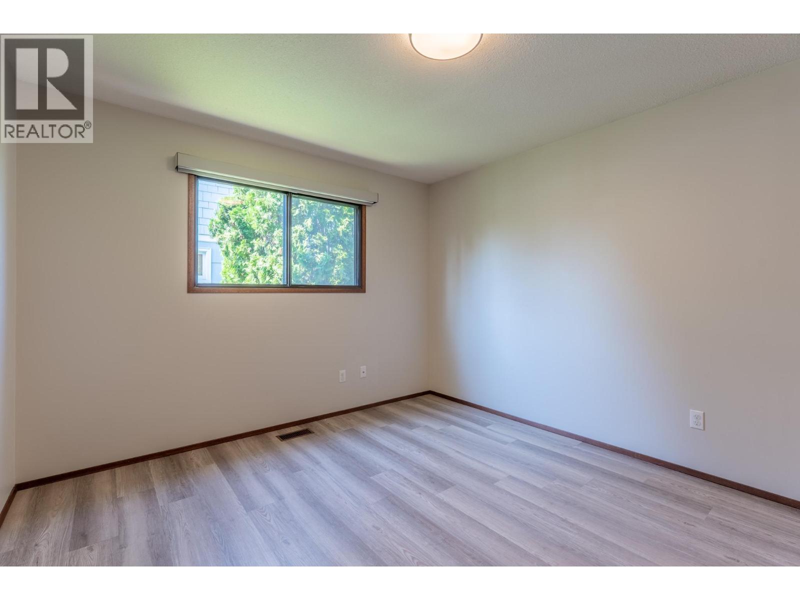 1470 Lawrence Avenue - 12