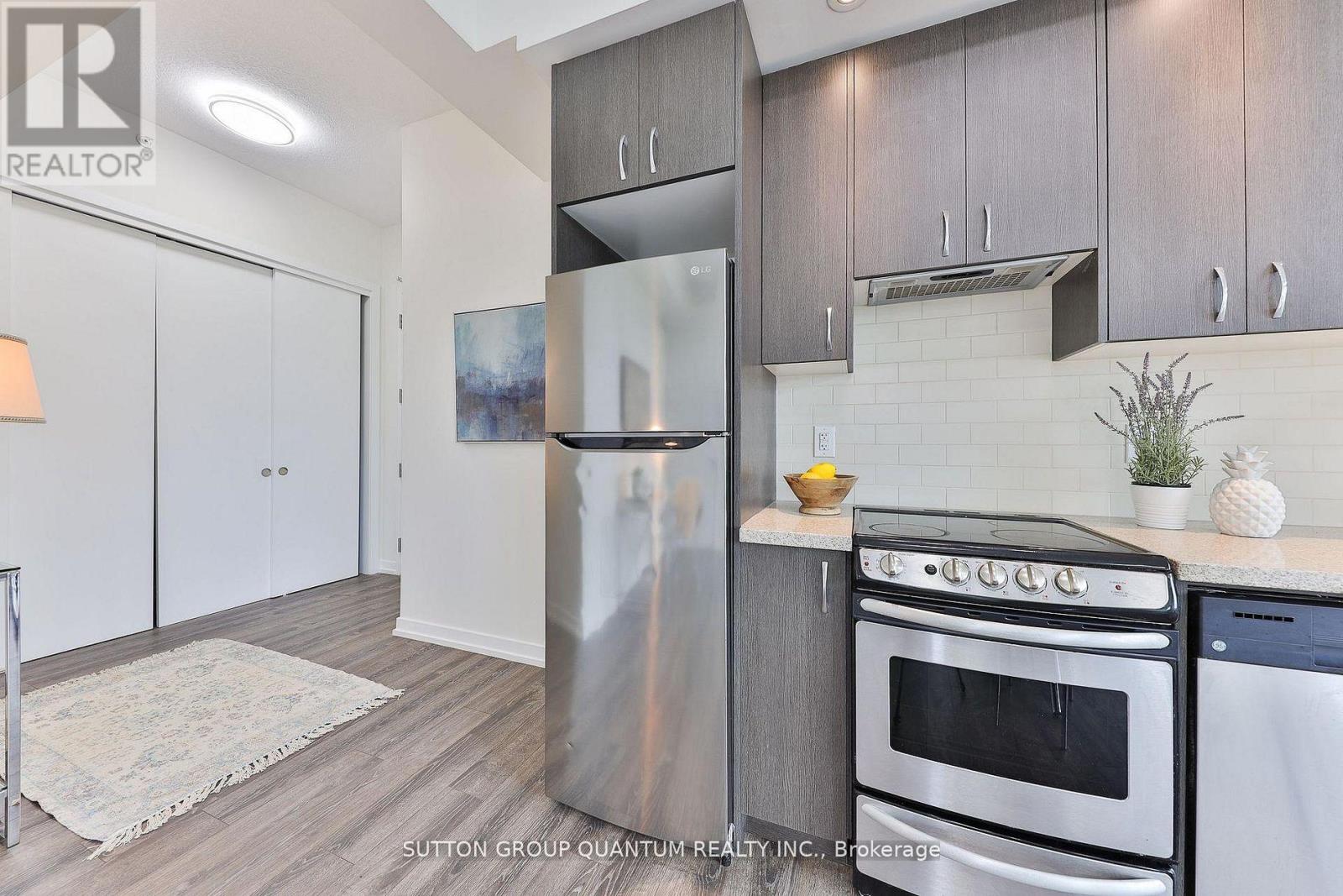 #418 457 PLAINS ROAD E - 16