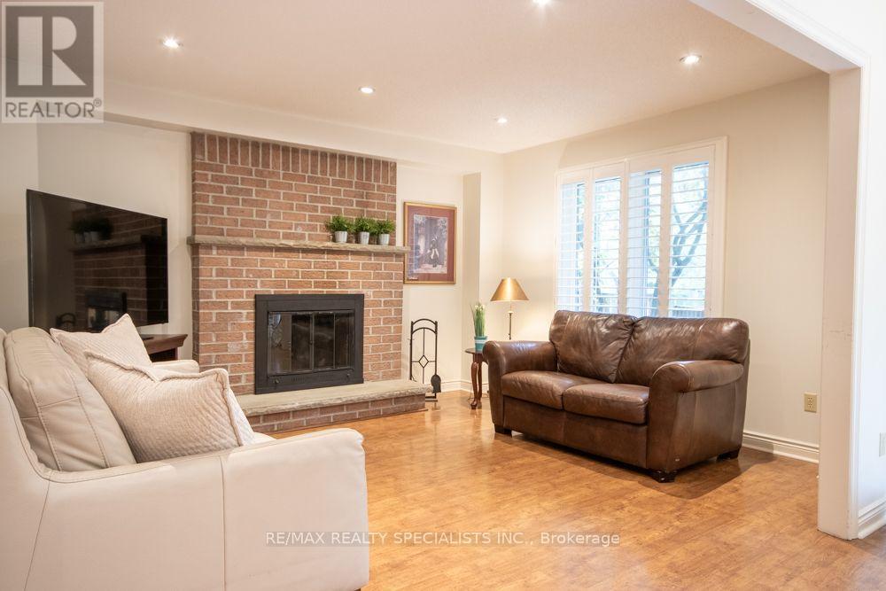 358 ERIN STREET - 12