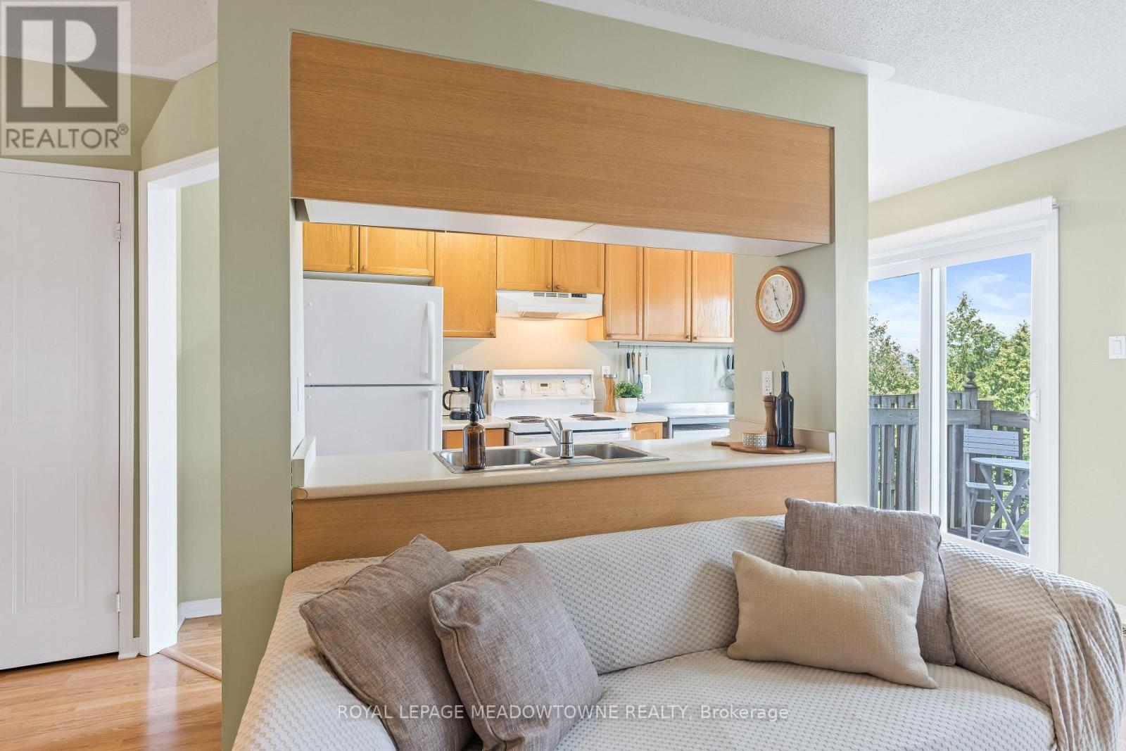 23 STEWART MACLAREN ROAD - 13