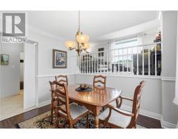 30 Twinoaks Crescent, Hamilton, ON L8J2E9 Photo 12