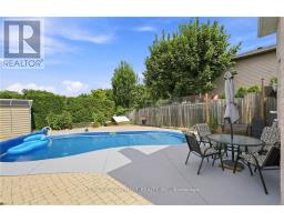 30 Twinoaks Crescent, Hamilton, ON L8J2E9 Photo 40