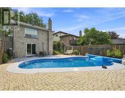 30 Twinoaks Crescent, Hamilton, ON L8J2E9 Photo 41