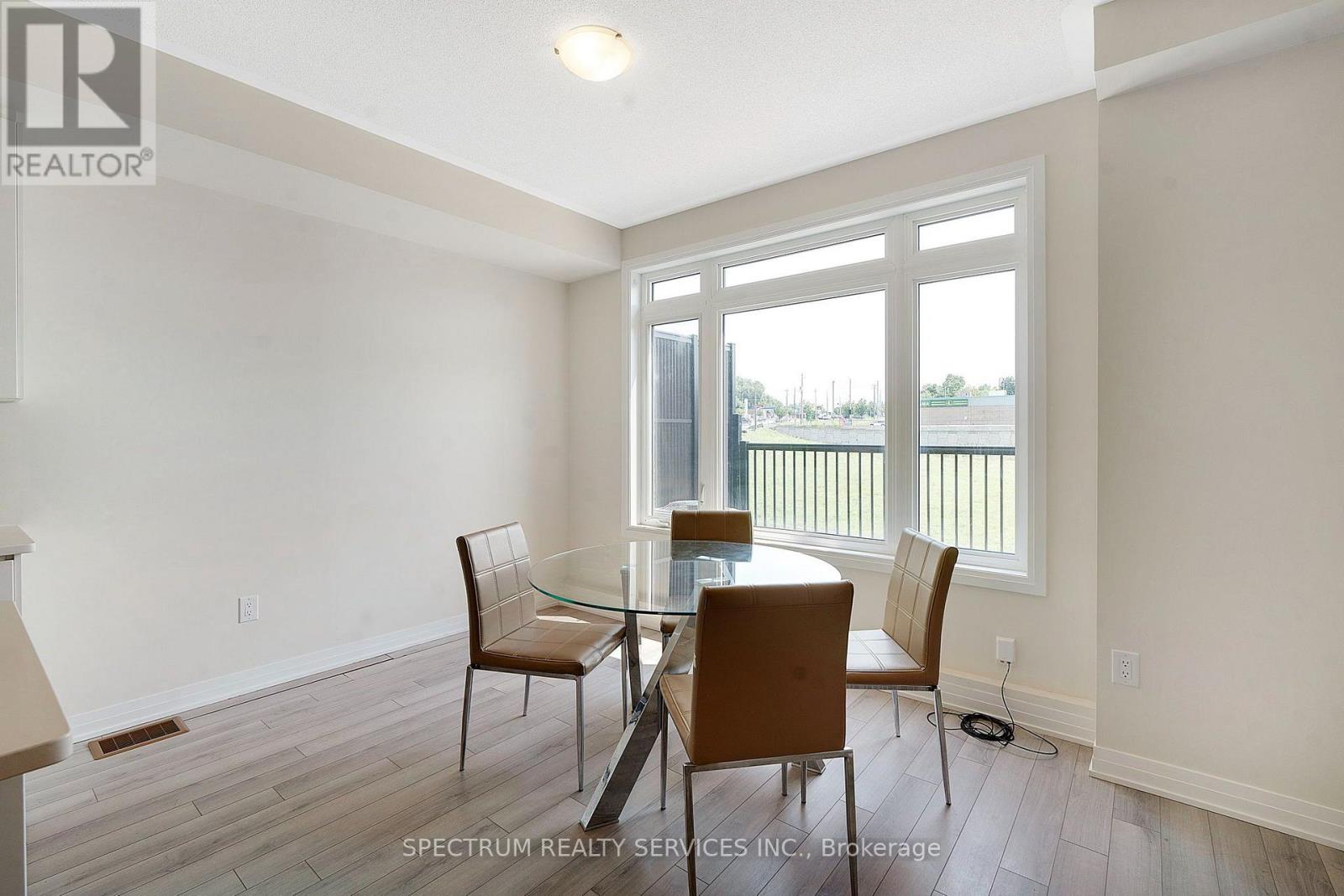 #108 585 COLBORNE STREET E - 25