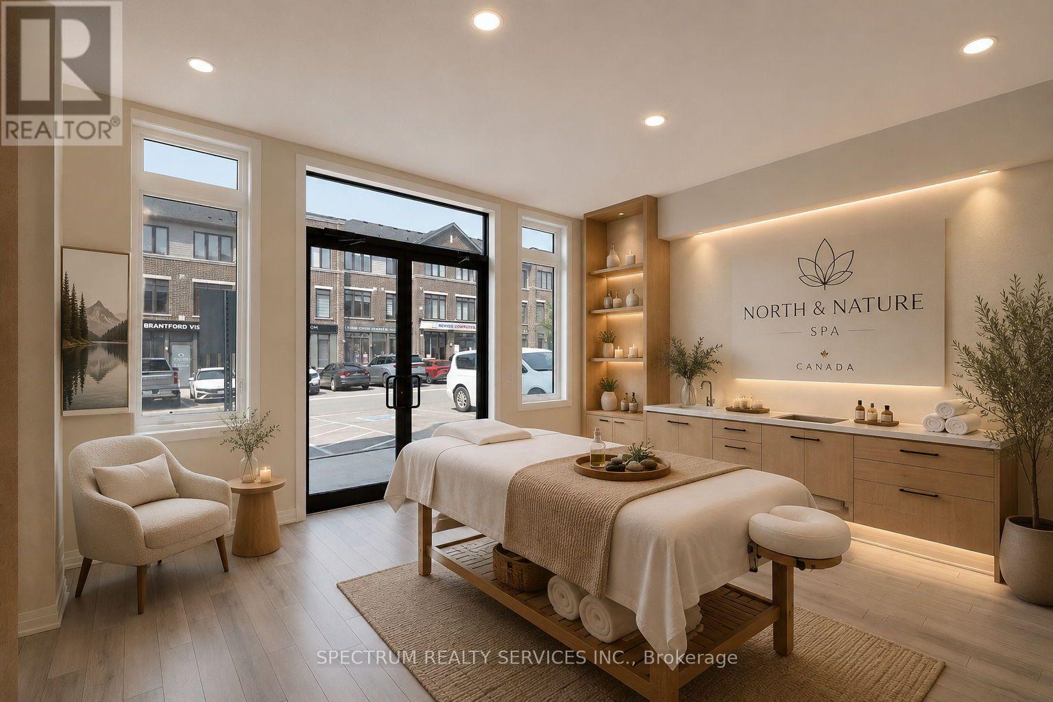 #108 585 COLBORNE STREET E - 44