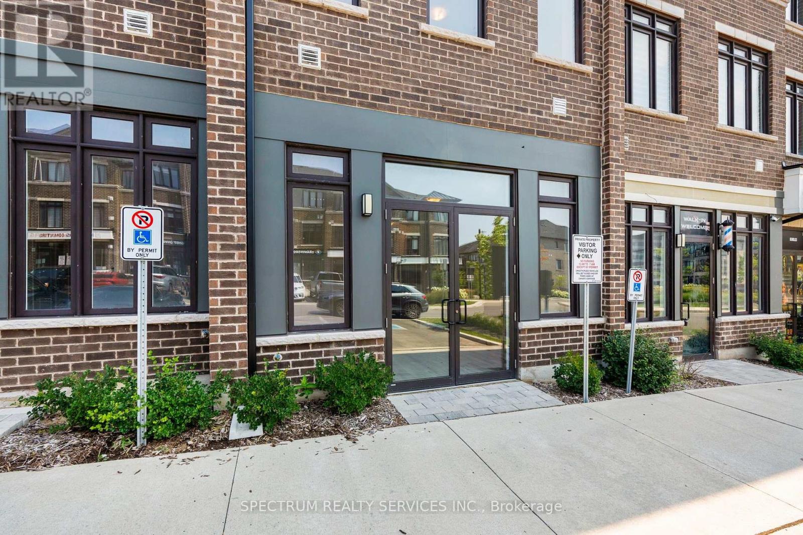 #108 585 COLBORNE STREET E - Image 8