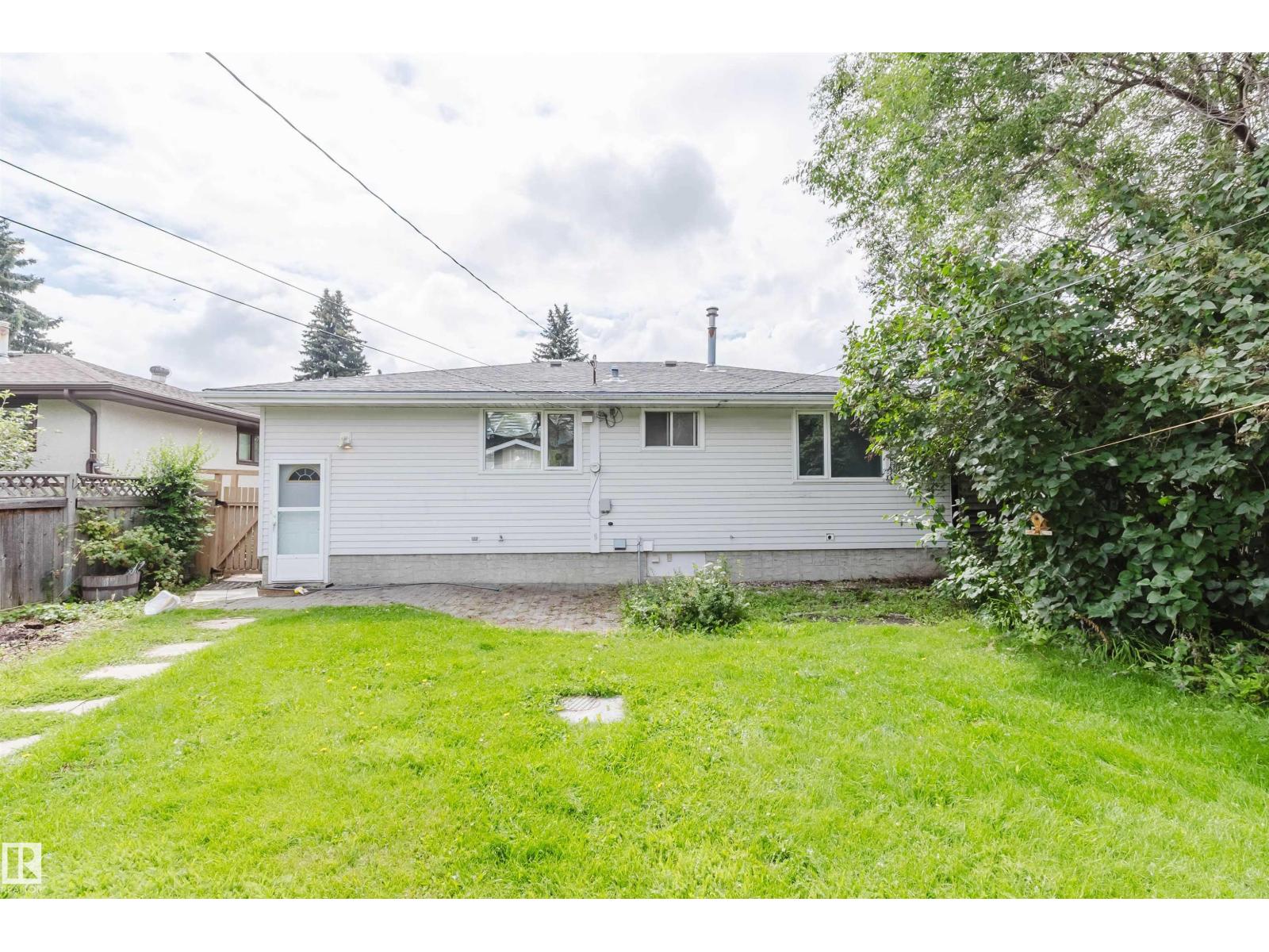 11420 46 Avenue NW - Photo 29