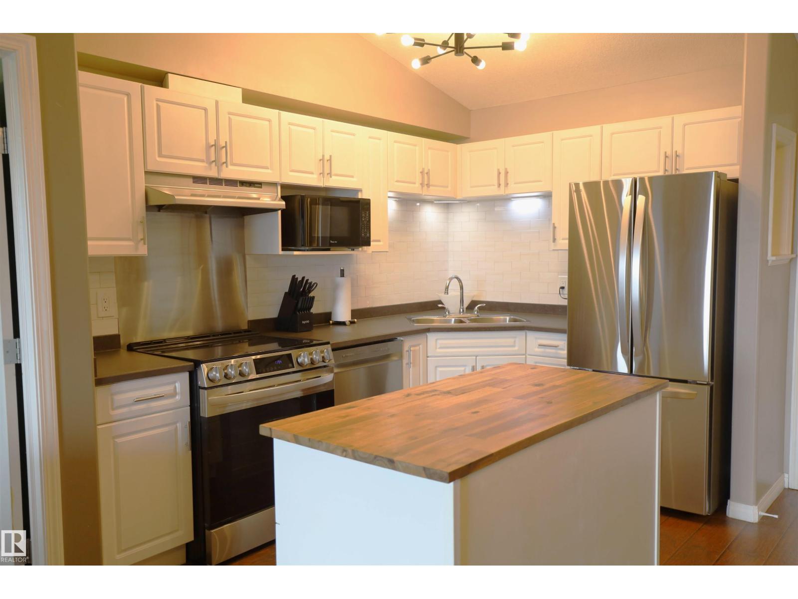 #415 12550 140 AV NW - 17