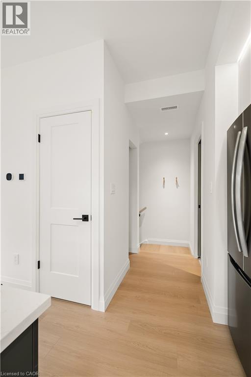 563 N WELLINGTON Street Unit# 1 — photo 3
