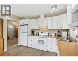 1339 Richter Street, Kelowna, BC V1Y2L5 Photo 13