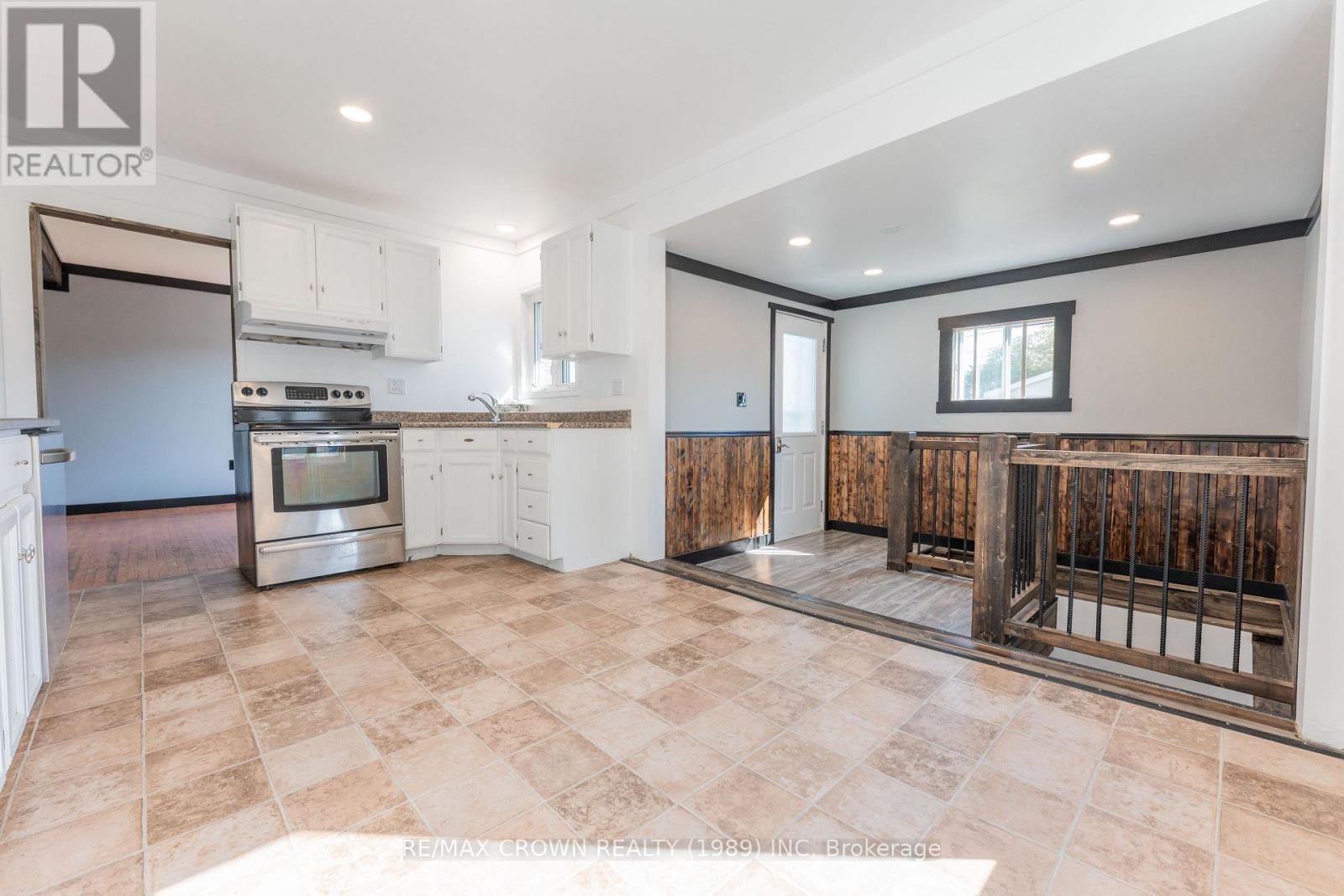 40 BOWMAN AVENUE - Image 12