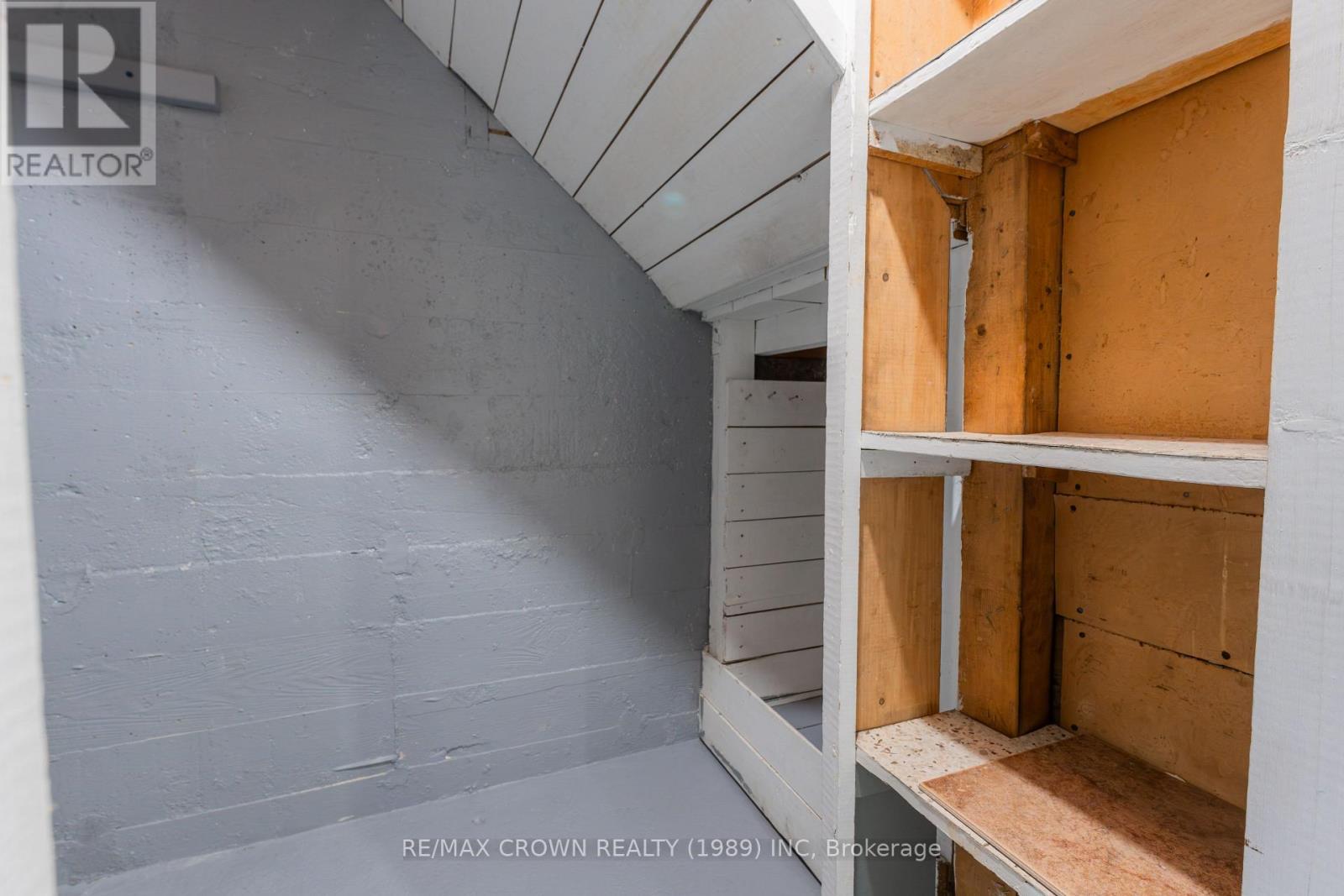40 BOWMAN AVENUE - 36