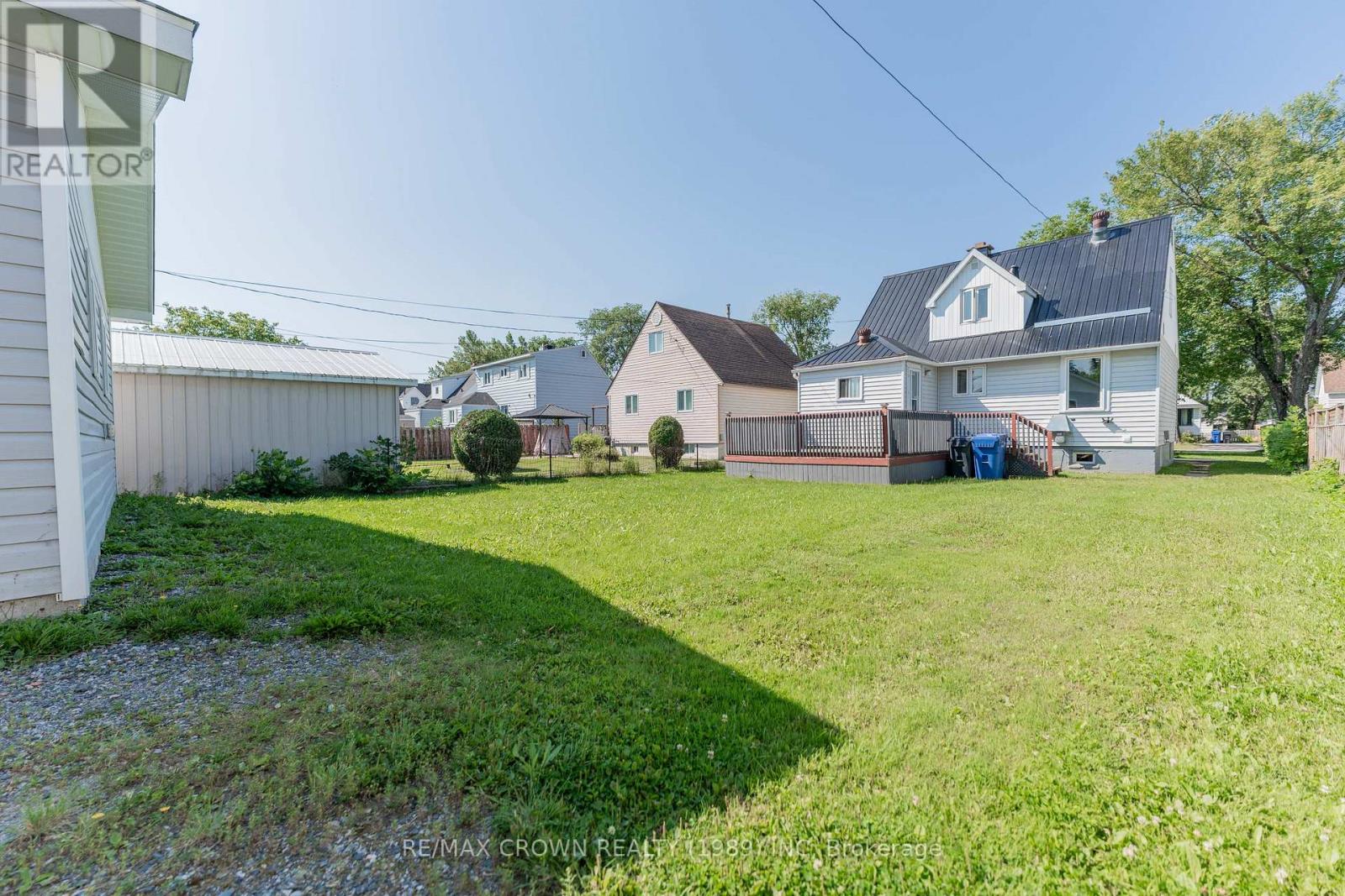 40 BOWMAN AVENUE - Image 4