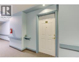 Kitchen - 207 2777 Barry Rd, Mill Bay, BC V8H1K9 Photo 6