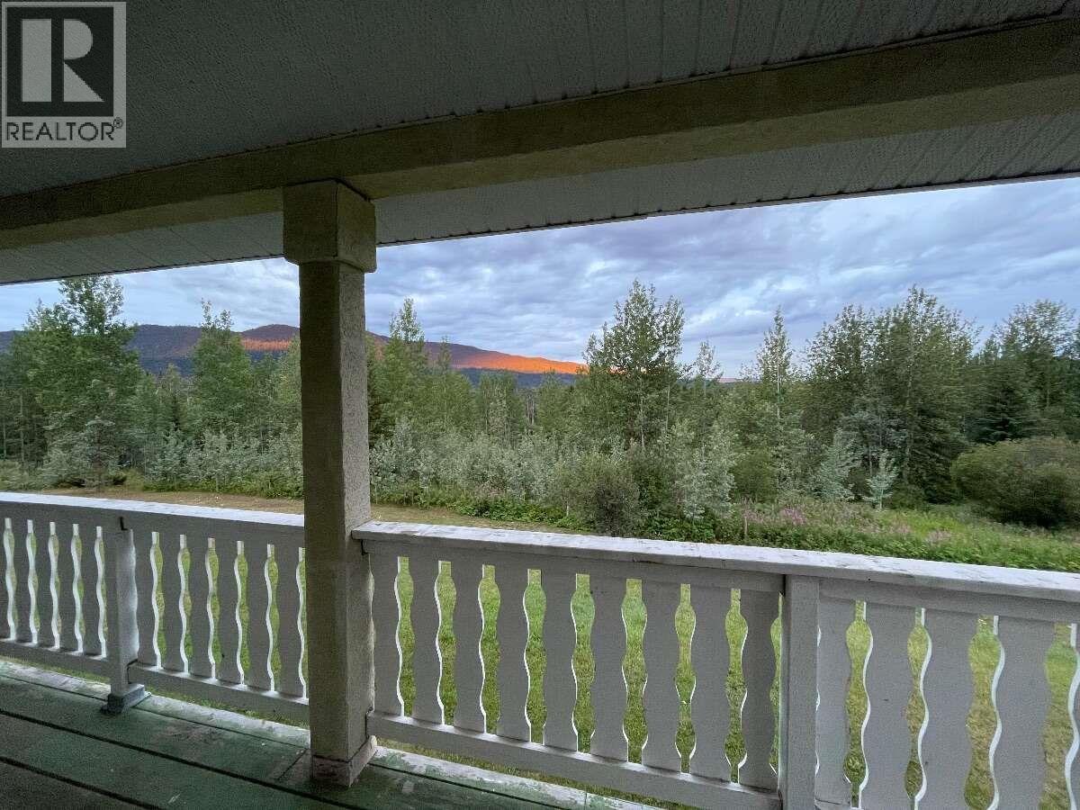 2814 MOOSE ROAD - 8