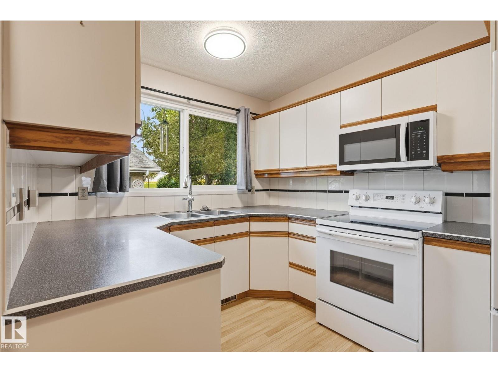 14 BRAMPTON Street - Photo 11