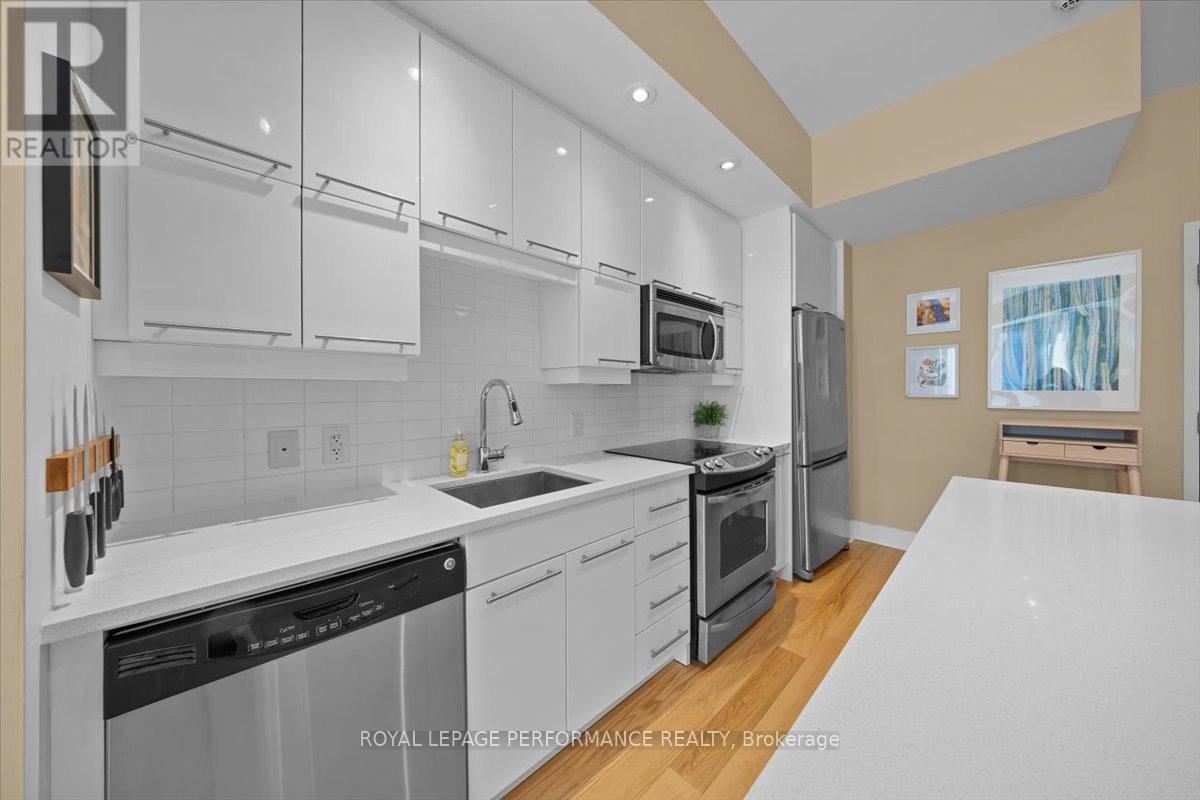 616 - 101 Richmond Road