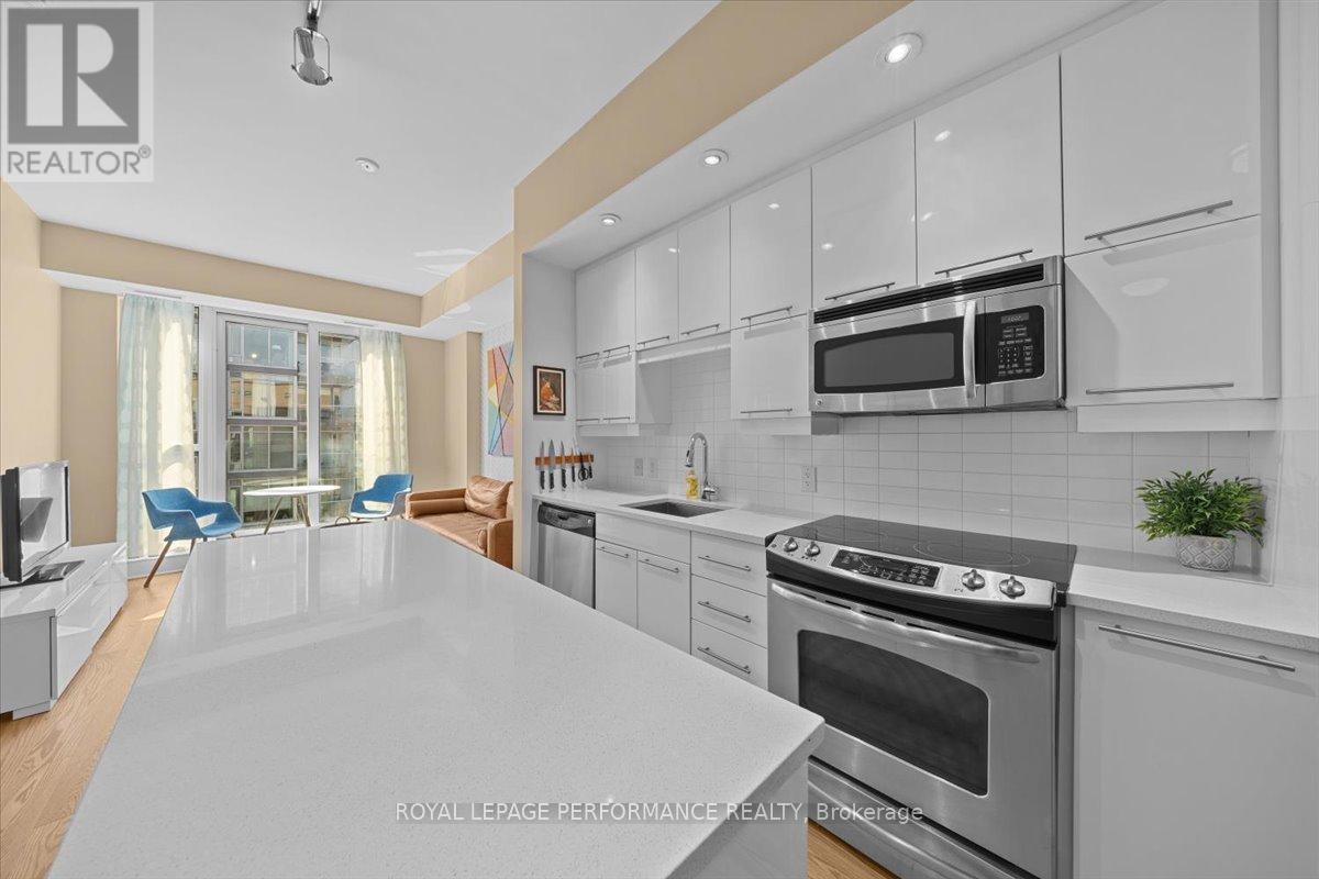 616 - 101 Richmond Road