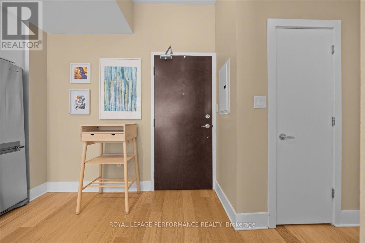 616 - 101 Richmond Road