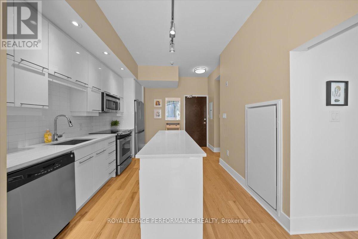 616 - 101 Richmond Road