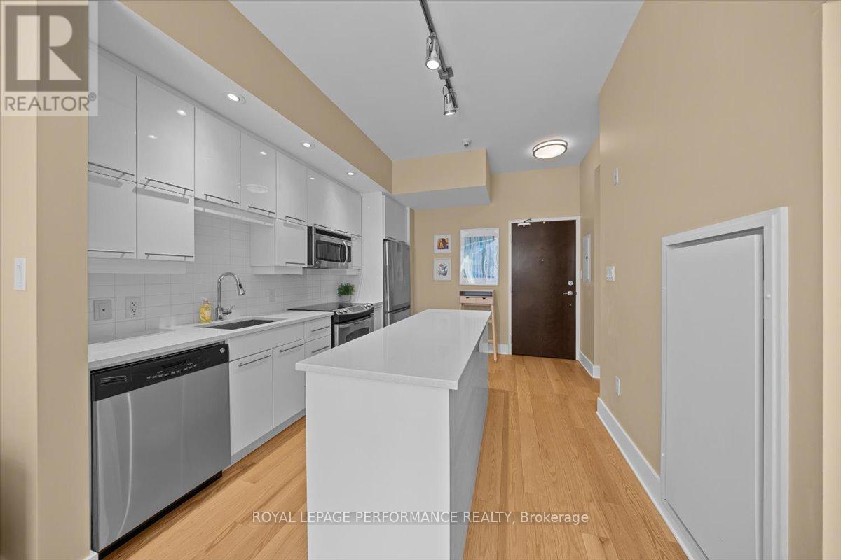 616 - 101 Richmond Road