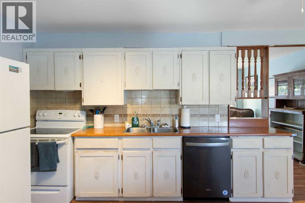 1622 Strathcona Street - Photo 9
