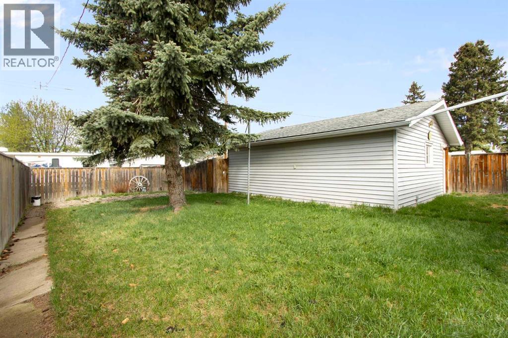 1622 Strathcona Street - Photo 26