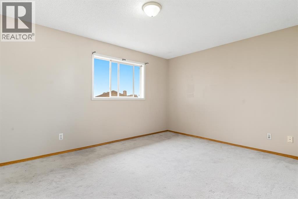 141 Saratoga Close Northeast - Photo 6