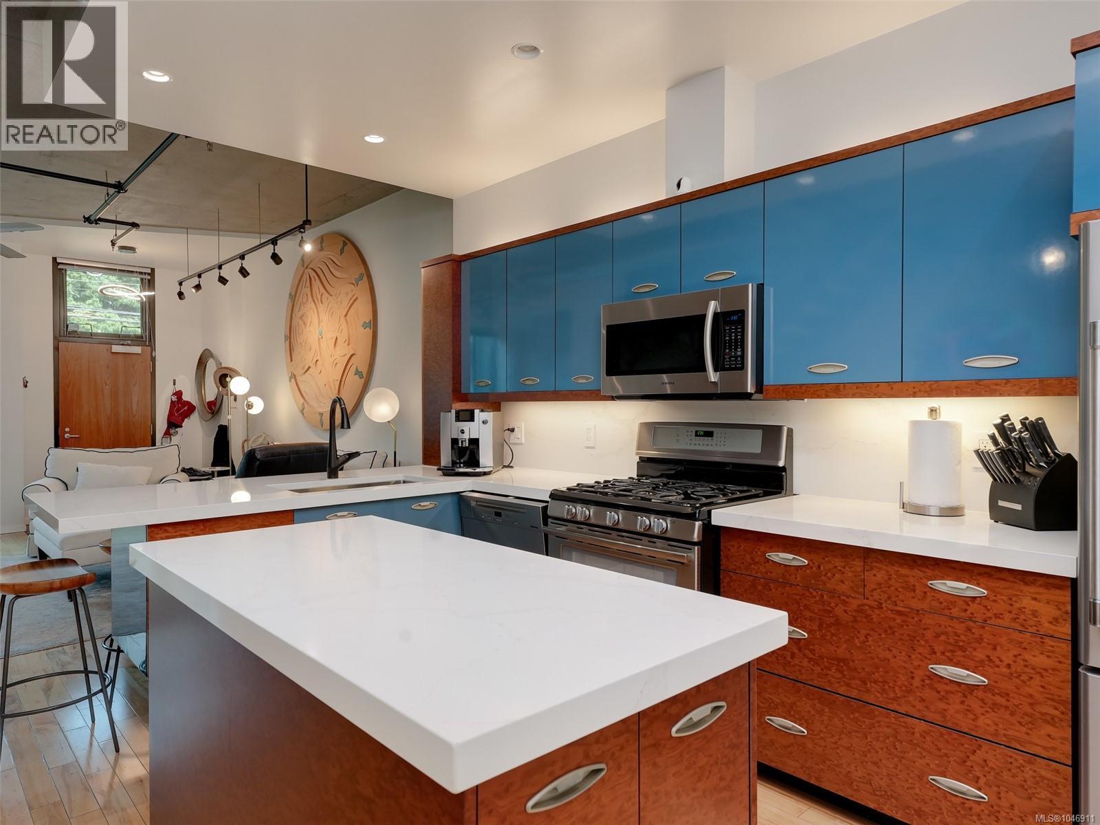 #103 21 Erie St - 9