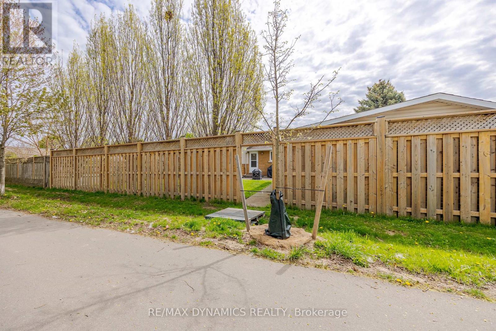 87 ROCHELLE DRIVE - 31